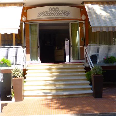 Hotel D'Annunzio Cattolica Extérieur photo