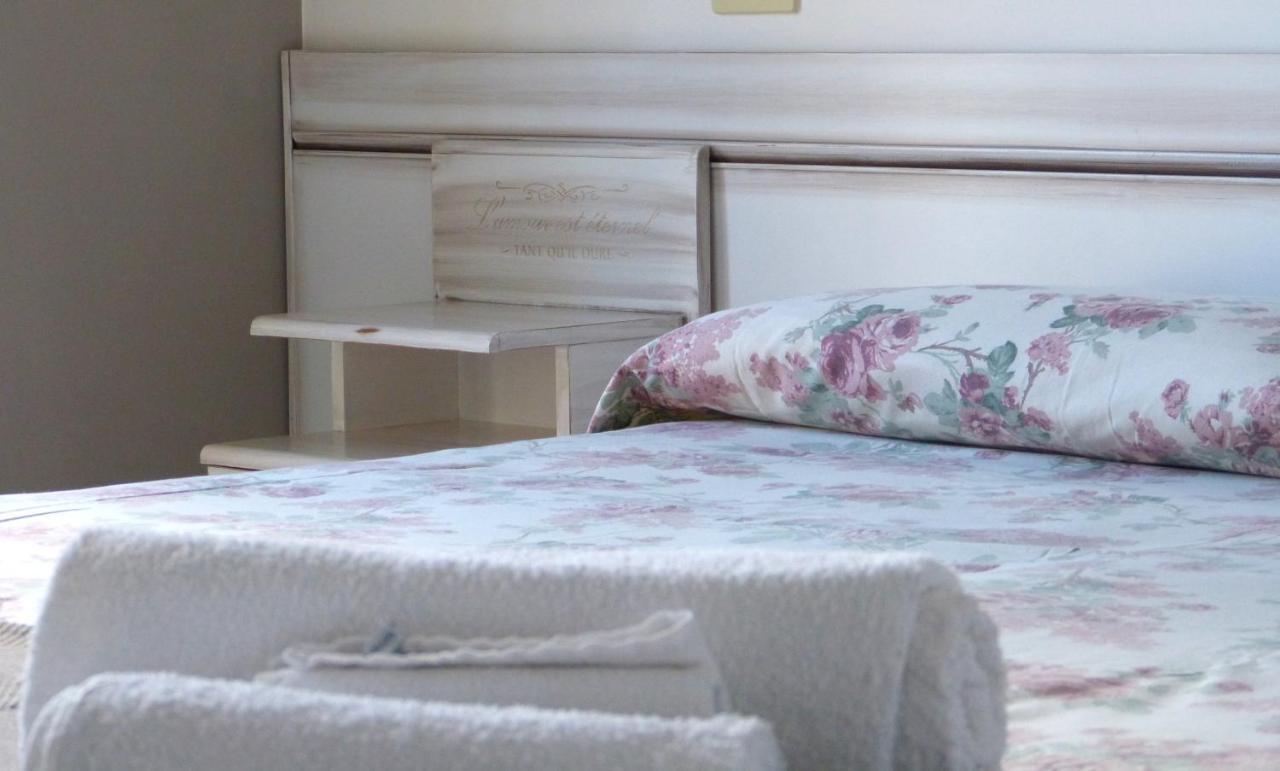 Hotel D'Annunzio Cattolica Extérieur photo