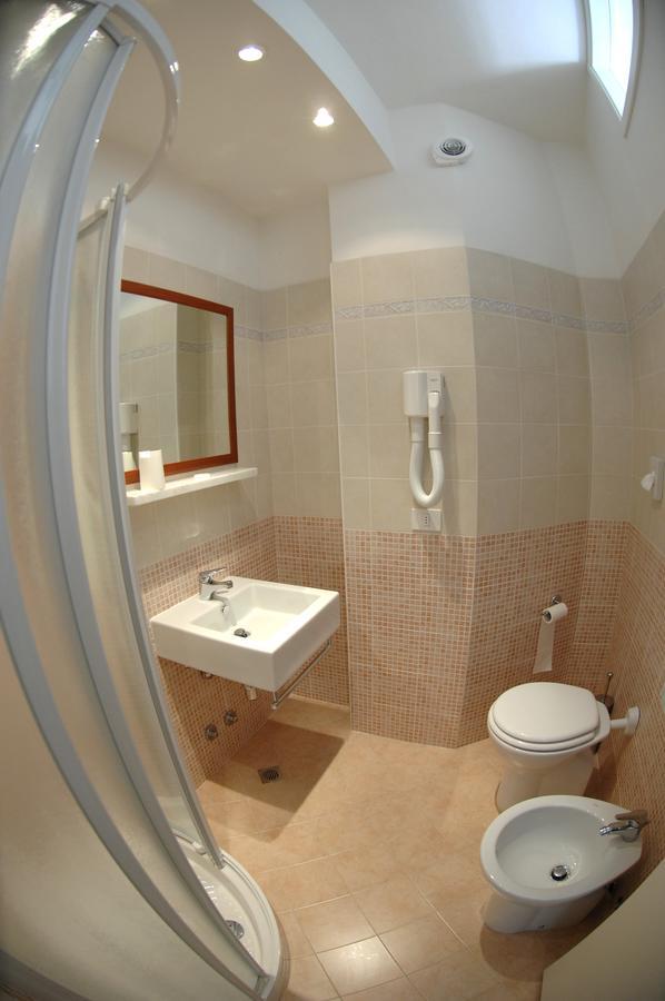 Hotel D'Annunzio Cattolica Extérieur photo