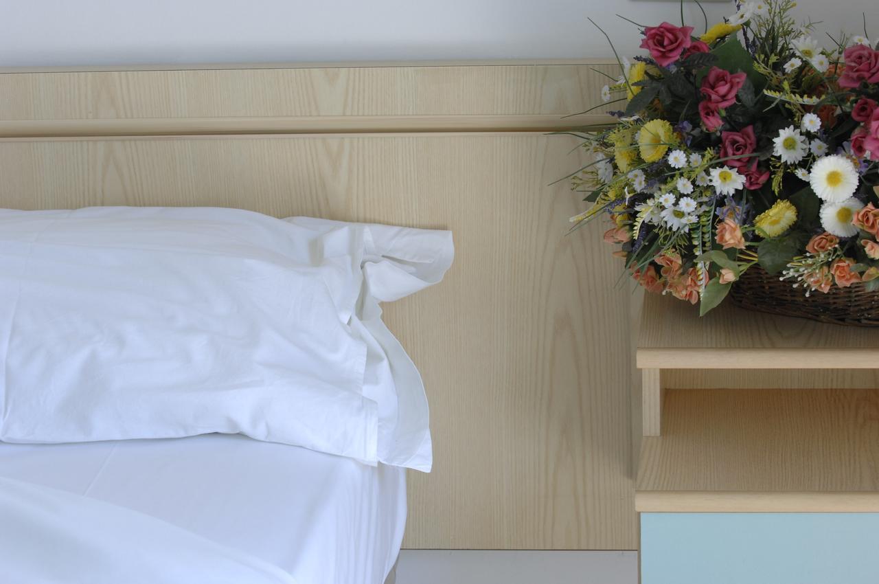 Hotel D'Annunzio Cattolica Extérieur photo
