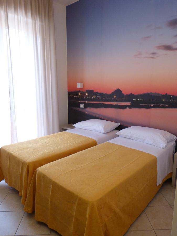 Hotel D'Annunzio Cattolica Extérieur photo